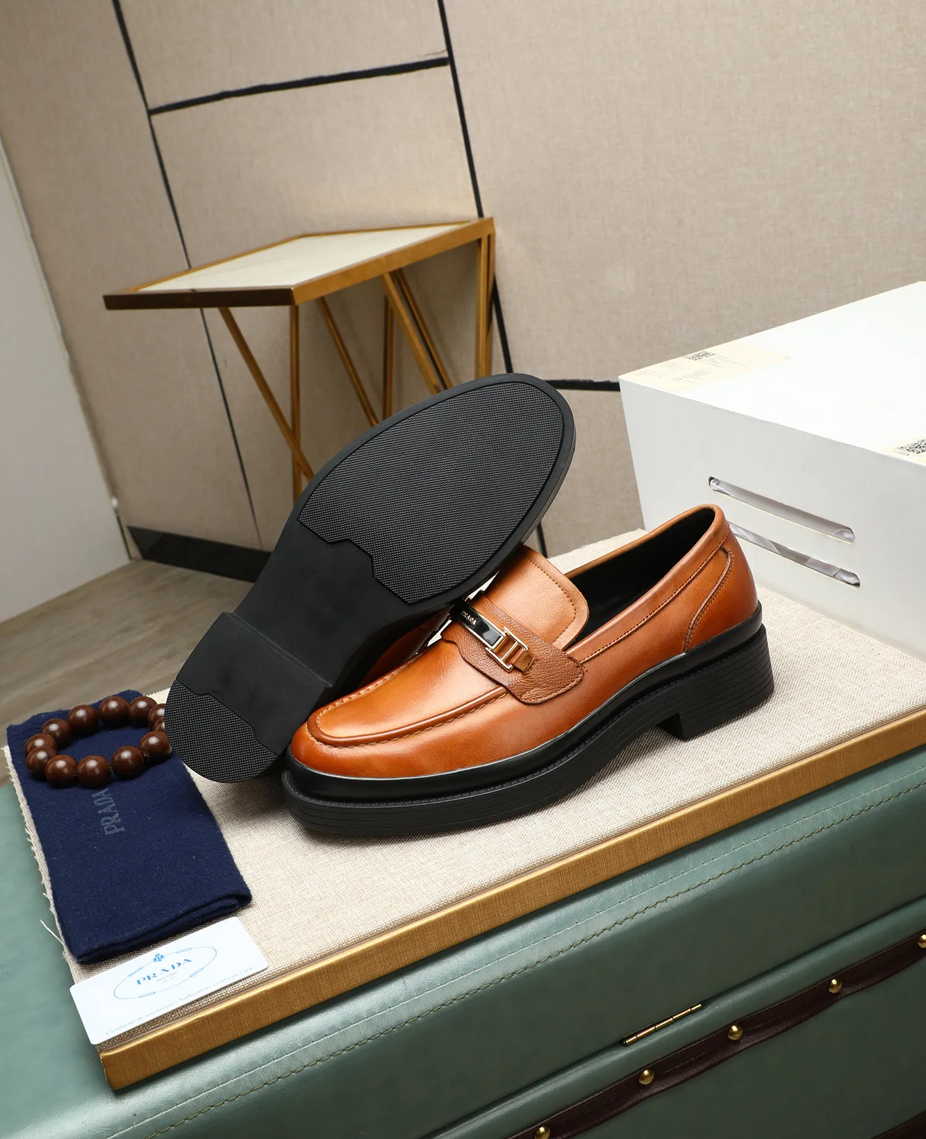 Men's men's shoes 💰540 (water-dyed cow leather) 📛📛PRADA high-end counter's latest formal business leather shoes 👔original and highest quality! Imported from Italy 🇮🇹 first-layer calfskin fabric ➕ cowhide lining Original outsole Formal size: 38➖44 (45 customized)
